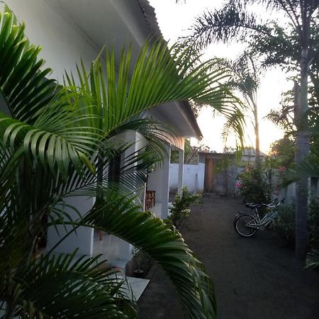 Ani Bungalows Гили Траванган Экстерьер фото